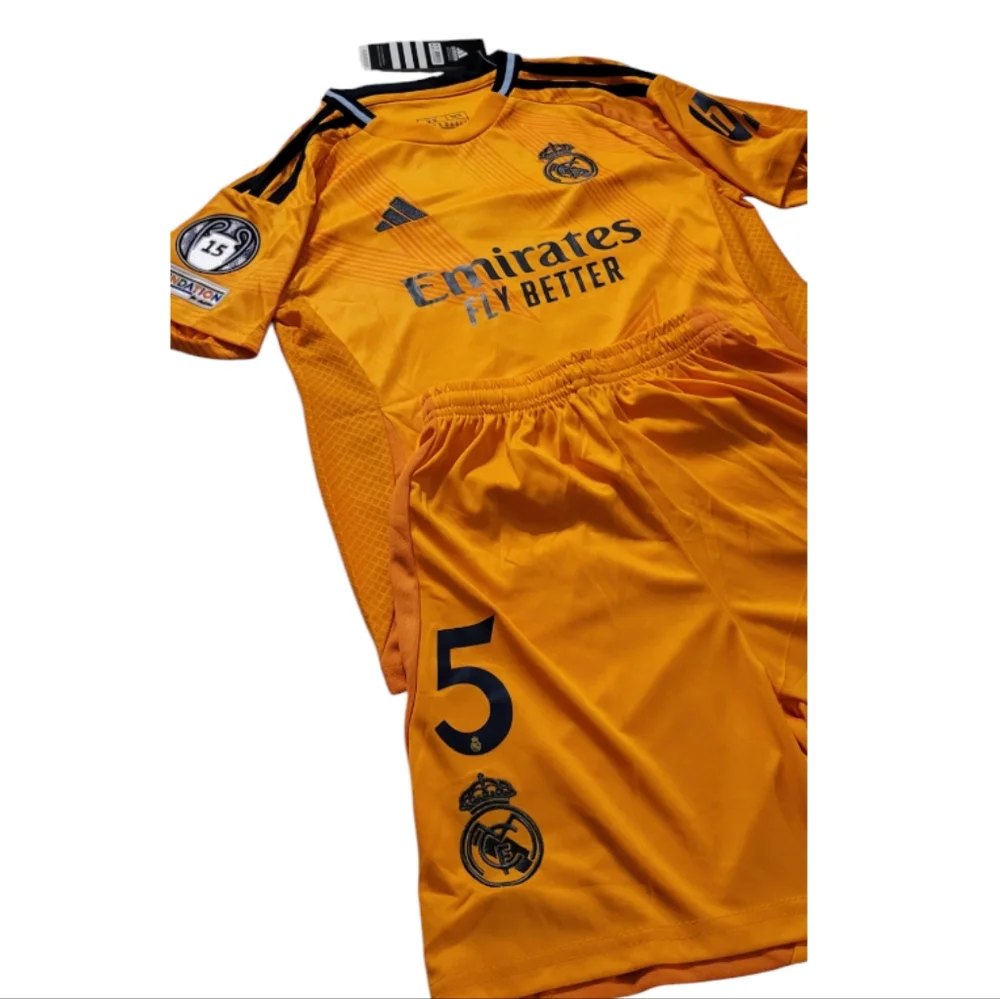 Real Madrid Bellingan Set for Kids Orange - Picture 3 of 4
